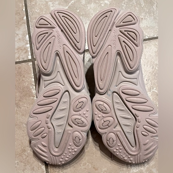 EUC Adidas Ozweego Sneakers Men 6 Women 7.5 ice purple - Picture 10 of 11